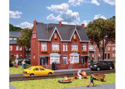 Casa cu etaj str. Bussard - H0 Vollmer 38323